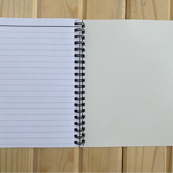 🟢 {3/$15} 🐧 Discovery Channel Square Notebook with Penguin Images - Picture 5 of 10